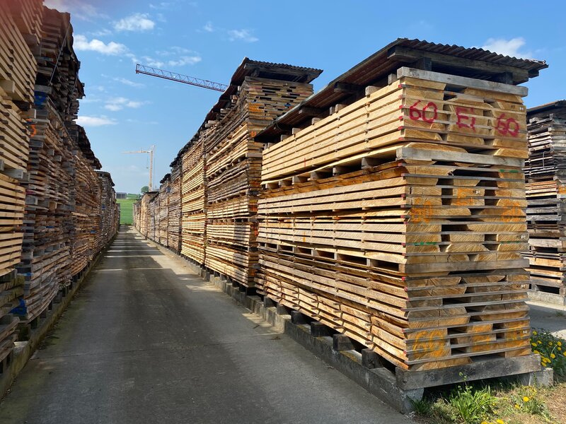 Holzstapel Buchmann Sägerei | © Buchmann Schreinerei AG